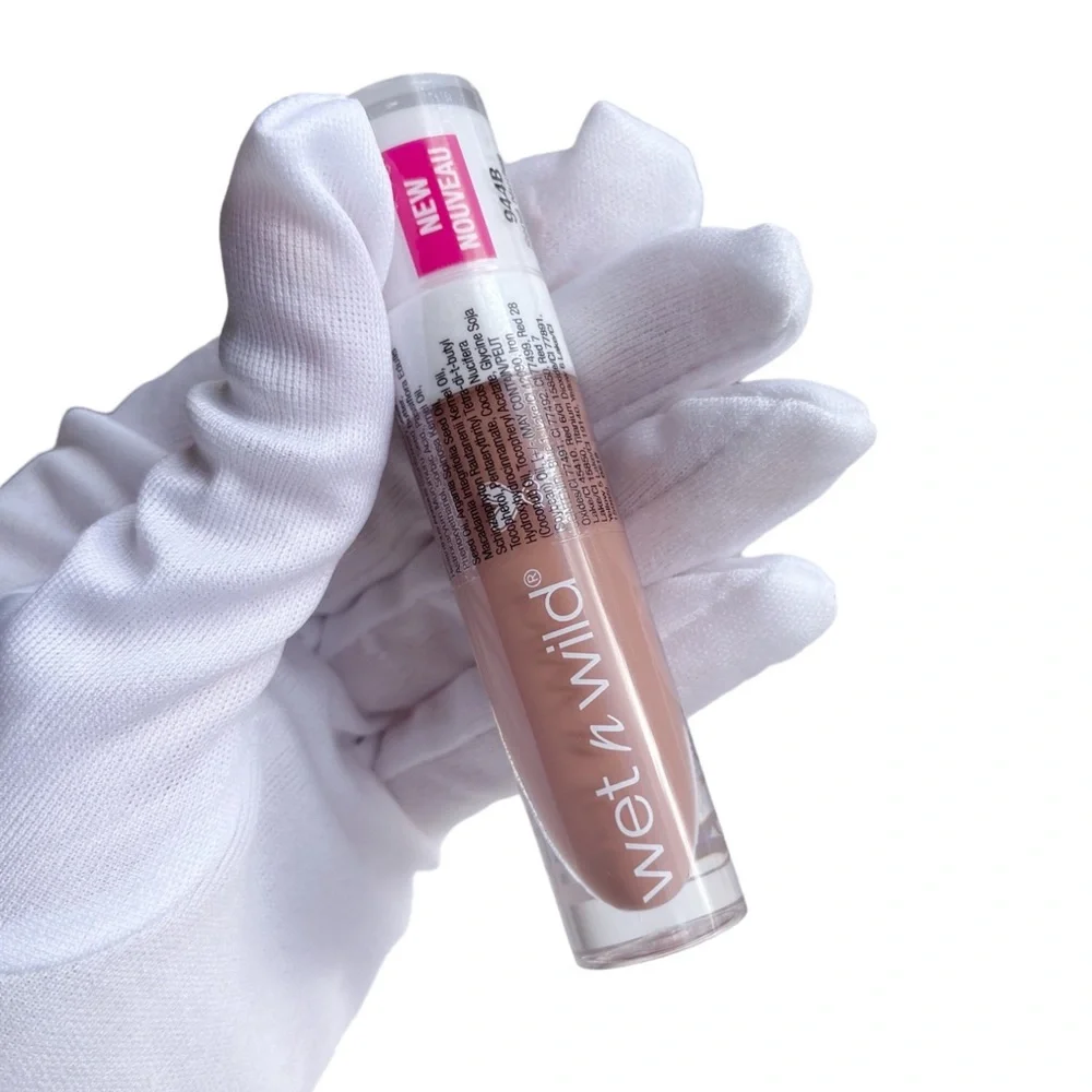 Wet n Wild Liquid Catsuit High Shine Lipstick in 944B Send Nudes